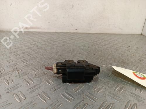 Used Tailgate lock Tailgate lock RENAULT TWINGO II (CN0_) 1.2 16V (CN0K, CN0V, CN0A) (76 hp) 34317517 34317517