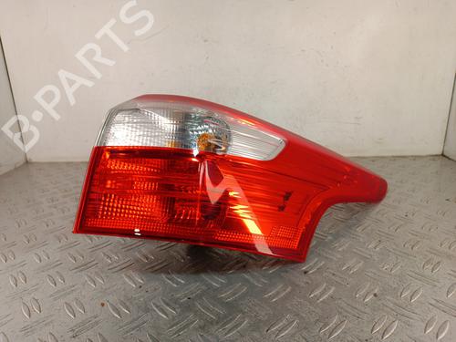 right-taillight-ford-focus-iii-turnier-2010-2011-2012-2013-2014-2015-2016-2017-2018-2019-2020-37157171 main image