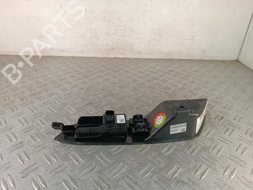 Used Right rear window switch Right rear window switch 39079240 39079240
