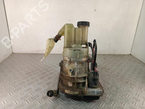 Used Steering pump Steering pump RENAULT MASTER III Van (FV) 2.3 dCi 135 FWD (FV0N, FV08, FV06, FV00, FV1S) (136 hp) 36544730 36544730