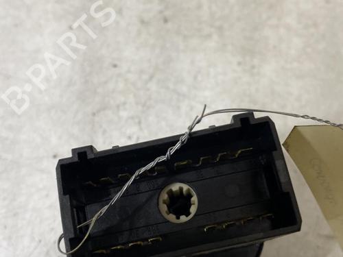 Commande de phare Commande de phare VW POLO IV (9N_, 9A_) 1.4 TDI (70 hp) 34305640 34305640