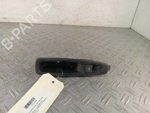 Højre bagtil elrude kontakt Højre bagtil elrude kontakt RENAULT CAPTUR I (J5_, H5_) 0.9 TCe 90 (90 hp) 34318118 34318118