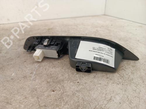 Used Right rear window switch Right rear window switch PEUGEOT 208 II (UB_, UP_, UW_, UJ_) 1.2 PureTech 100 (101 hp) 34308431 34308431