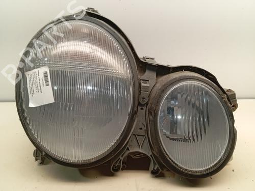 Used Right headlight Right headlight MERCEDES-BENZ E-CLASS (W210) E 200 CDI (210.007) (116 hp) 34319884 34319884