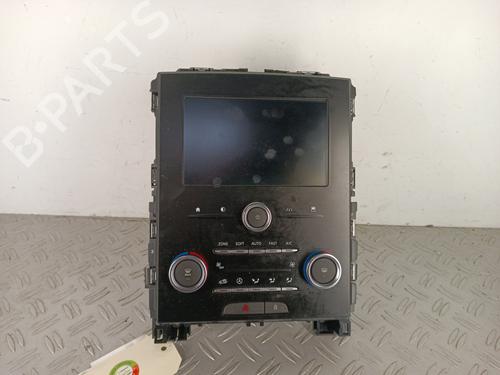 display-monitor-renault-megane-iv-grandtour-k9amn_-2016-34311526 main image