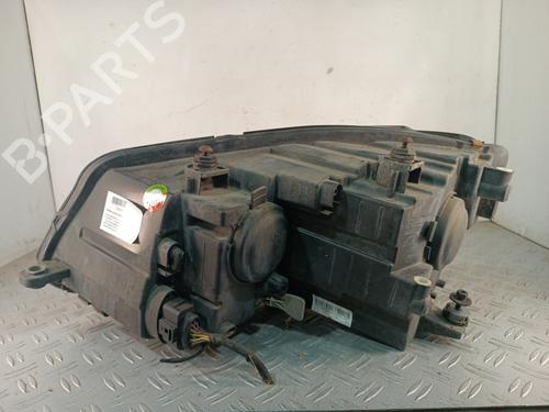 right-headlight-vw-touran-1t3-2010-2011-2012-2013-2014-2015-2016-39252911 main image