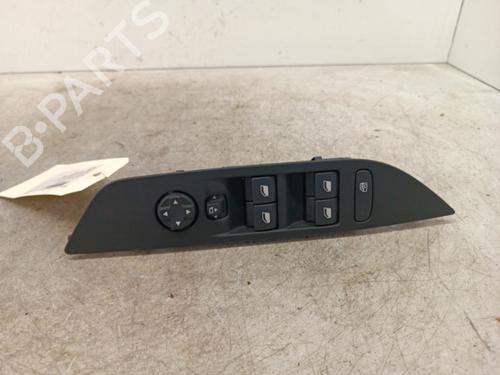 Used Left front window switch Left front window switch PEUGEOT 208 II (UB_, UP_, UW_, UJ_) 1.2 PureTech 100 (101 hp) 34308434 34308434