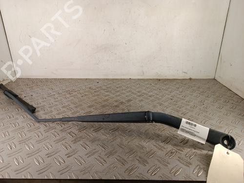 Used Front windshield wiper arm Front windshield wiper arm NISSAN JUKE (F15) 1.2 DIG-T (115 hp) 34314558 34314558