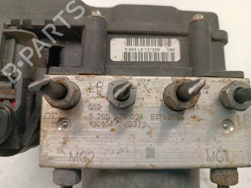 Used ABS pump ABS pump FIAT PANDA (169_) 1.3 D Multijet (169.AXC1A) (70 hp) 34309673 34309673