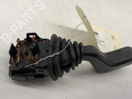 Comutador piscas / escovas Comutador piscas / escovas OPEL CORSA B (S93) 1.0 i 12V (F08, F68, M68) (54 hp) 34305684 34305684