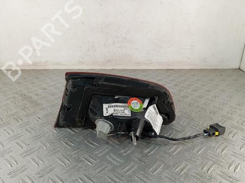 Used Left tailgate light Left tailgate light CITROËN DS5 2.0 HDi 200 Hybrid4 All-wheel Drive (200 hp) 40447932 40447932