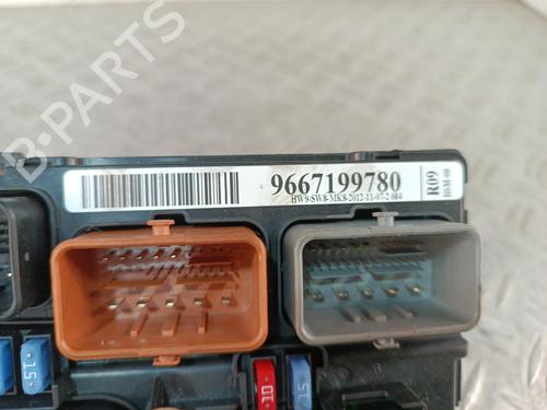 fuse-box-citroen-c3-ii-sc_-2009-34357393 main image