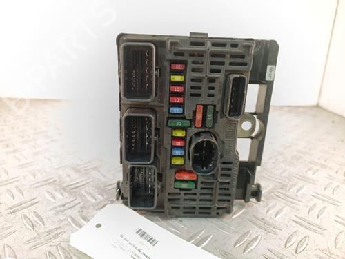 Used Fuse box Fuse box 36983712 36983712