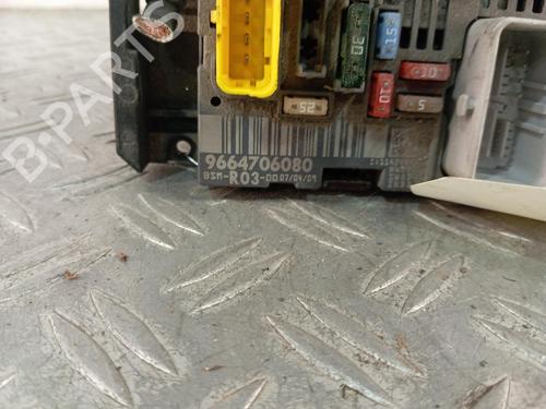 Used Fuse box Fuse box CITROËN JUMPY II (VF7) 1.6 HDi 90 16V (90 hp) 40458071 40458071