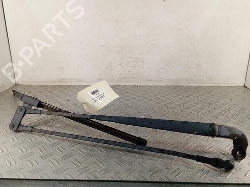 Used Front windshield wiper arm Front windshield wiper arm PEUGEOT 108 1.0 VTi (69 hp) 39965557 39965557
