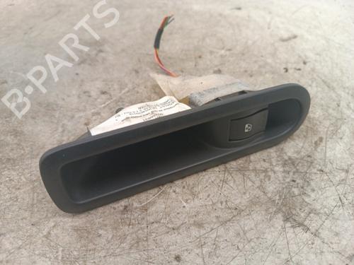 Højre bagtil elrude kontakt Højre bagtil elrude kontakt RENAULT SCÉNIC II (JM0/1_) [2003-2010] 34308662 34308662