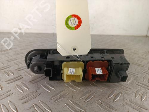 Used Left front window switch Left front window switch RENAULT CAPTUR I (J5_, H5_) 0.9 TCe 90 (90 hp) 34316645 34316645
