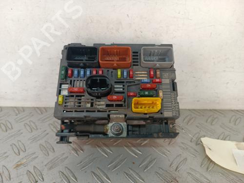 Used Fuse box Fuse box CITROËN C5 II Break (RE_) [2004-2008] 34558386 34558386