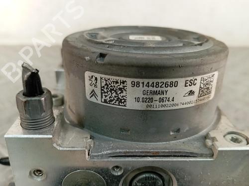 Used ABS pump ABS pump CITROËN C4 CACTUS 1.2 VTi 82 (82 hp) 40174526 40174526