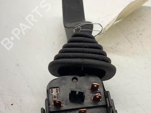 Comutador piscas / escovas Comutador piscas / escovas OPEL CORSA B (S93) 1.0 i 12V (F08, F68, M68) (54 hp) 34305696 34305696