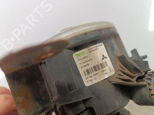 Used Right front fog light Right front fog light PEUGEOT 4007 (VU_, VV_) 2.2 HDi (156 hp) 34311863 34311863