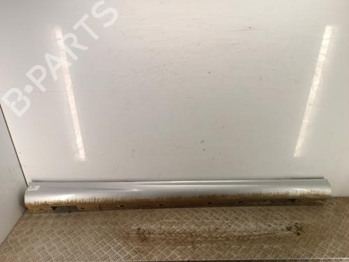 Højre sidekjole Højre sidekjole MERCEDES-BENZ C-CLASS T-Model (S204) C 200 CDI (204.201) (136 hp) 34314683 34314683