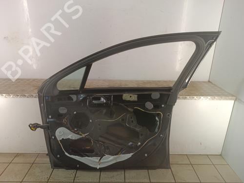 Used Right front door Right front door 37157205 37157205