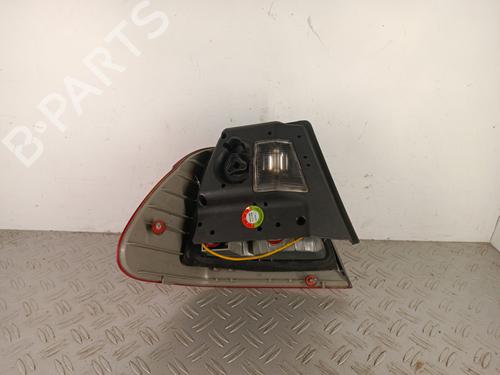 Used Right taillight Right taillight BMW 3 (E46) 318 i (143 hp) 34311100 34311100