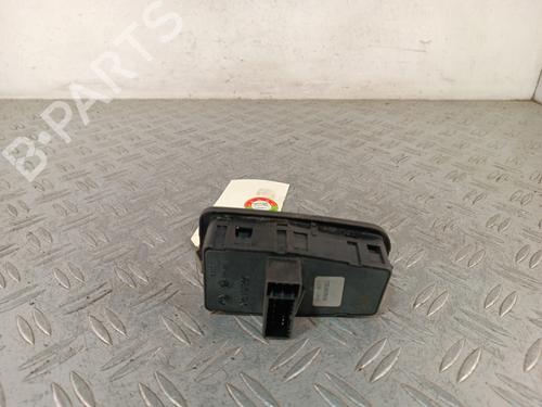 Used Left front window switch Left front window switch LANCIA YPSILON (843_) 1.3 JTD (843.AXD11, 843.AXD1A) (70 hp) 34319149 34319149