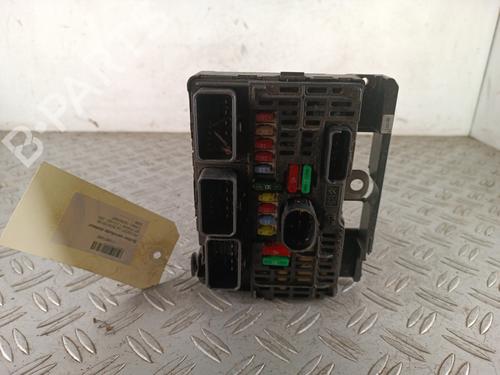 Used Fuse box Fuse box PEUGEOT 407 (6D_) 2.0 HDi 135 (6DRHRH, 6DRHRE, 6DRHRG, 6DRHRJ) (136 hp) 34315969 34315969