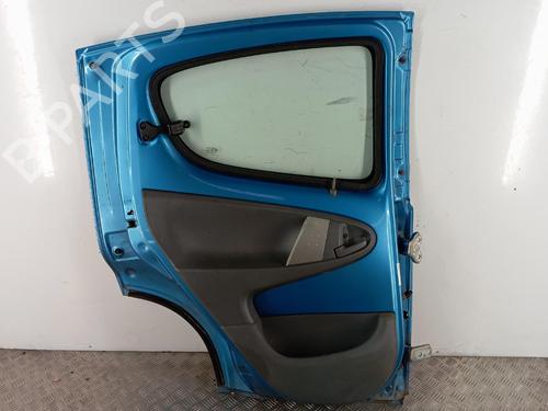 Dør venstre bagtil Dør venstre bagtil PEUGEOT 107 (PM_, PN_) 1.4 HDi (54 hp) 39897491 39897491