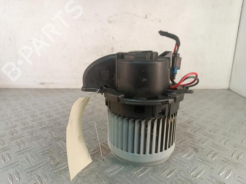 Used Heater blower motor Heater blower motor RENAULT ZOE (BFM_) ZOE (88 hp) 34317831 34317831