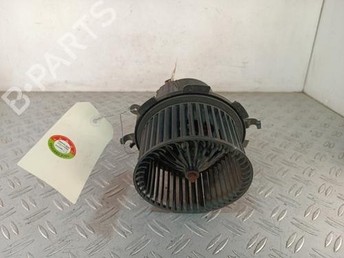 Motor da chauffage Motor da chauffage RENAULT MASTER II Van (FD) 2.5 dCi 100 (FD0U, FD0V, FD3U, FD3V, FD8U, FD8V) (99 hp) 35926417 35926417