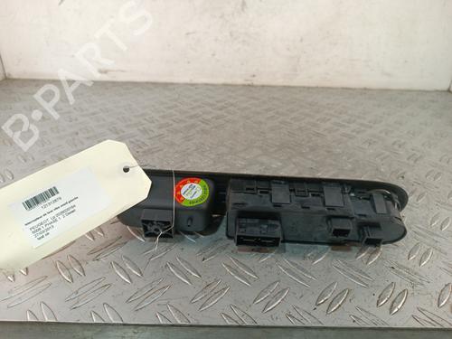Used Left front window switch Left front window switch PEUGEOT 5008 (0U_, 0E_) 2.0 HDi 150 / BlueHDi 150 (150 hp) 34318091 34318091