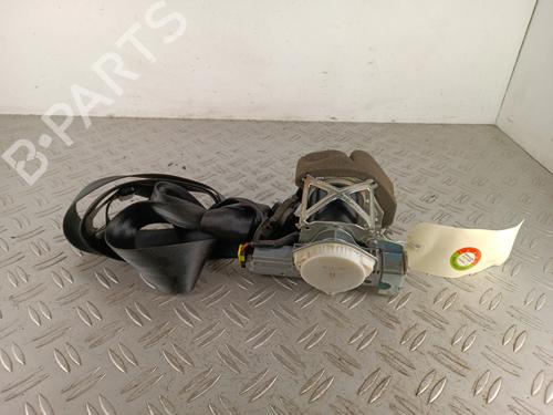 front-right-seatbelt-citroen-c4-cactus-2014-34311509 main image