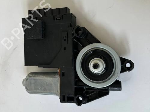 Left front window motor VOLVO XC40 (536) T3 | BP36133416E21 - Image 2