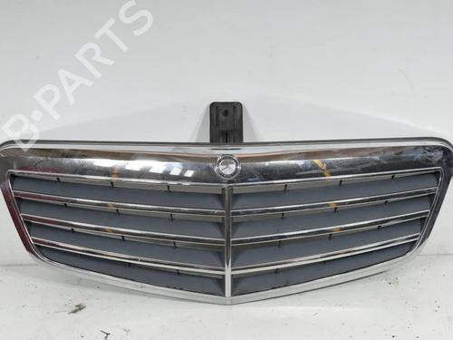grille-mercedes-benz-e-class-t-model-s212-2009-2010-2011-2012-2013-2014-2015-2016-36946948 main image