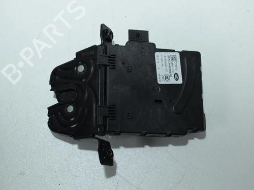 tailgate-lock-jaguar-xe-x760-2015-36135443 main image