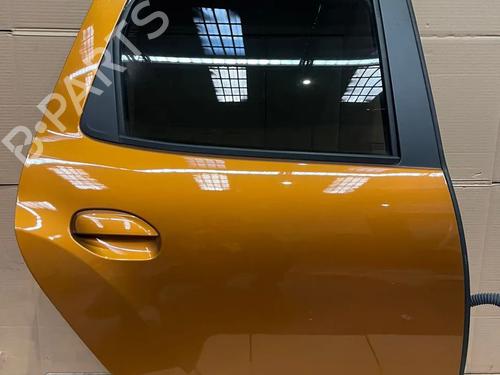 Używane Drzwi tylne prawe Drzwi tylne prawe DACIA DUSTER (HM_) 1.2 TCe 125 4x4 (HMMA) (125 hp) 36133078 36133078