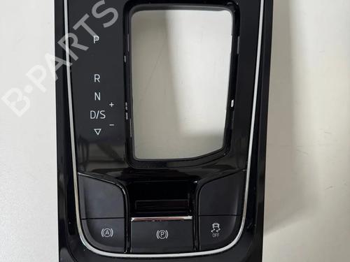 Console centrale Console centrale SKODA KAROQ (NU7, ND7) 2.0 TDI (116 hp) 36134172 36134172