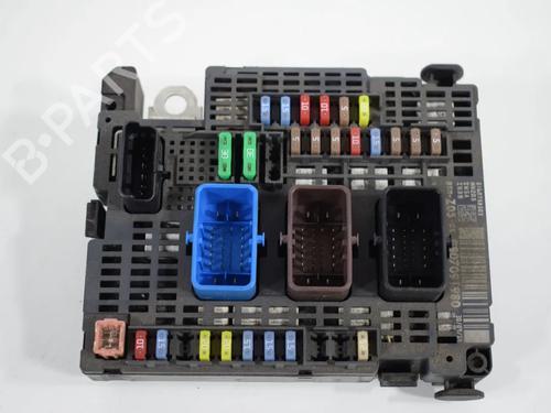 Used Fuse box Fuse box PEUGEOT 308 SW II (LC_, LJ_, LR_, LX_, L4_) 2.0 BlueHDi 150 (150 hp) 39910276 39910276