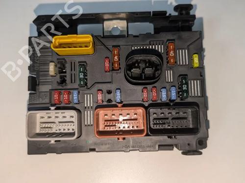 Used Fuse box Fuse box 36134472 36134472