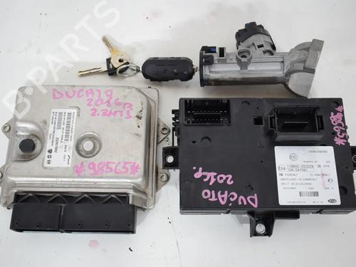 Used Engine control unit (ECU) Engine control unit (ECU) IVECO DAILY VI Van 33S16, 35S16, 35C16, 38S16, 40C16, 42S16, 50C16 (156 hp) 36136502 36136502