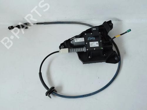 Used Electric handbrake Electric handbrake PEUGEOT 5008 (0U_, 0E_) 2.0 HDi 150 / BlueHDi 150 (150 hp) 36134933 36134933
