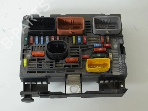 Caixa de fusíveis Caixa de fusíveis PEUGEOT 5008 (0U_, 0E_) 2.0 HDi 150 / BlueHDi 150 (150 hp) 36134927 36134927