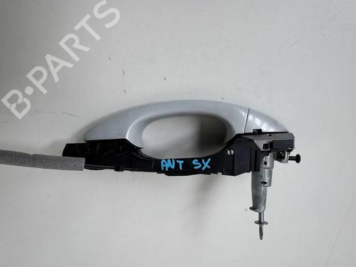 front-left-exterior-door-handle-skoda-karoq-nu7-nd7-2017-36134184 main image