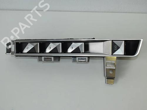 switch-ds-ds-7-crossback-j4_-jr_-jc_-2017-36134990 main image