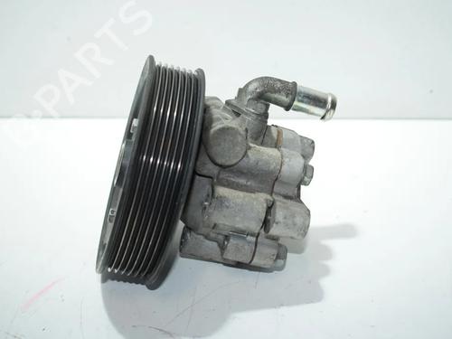 Used Steering pump Steering pump RENAULT MASTER III Van (FV) 2.3 dCi 125 FWD (FV0C, FV0D, FV0G, FV0H, FV0J, FV0K,... (125 hp) 36135789 36135789