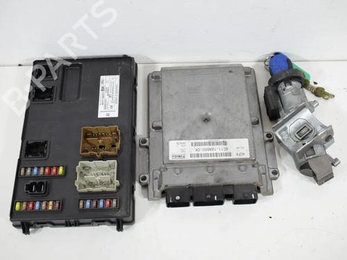Used Engine control unit (ECU) Engine control unit (ECU) FORD TRANSIT Bus (FD_ _, FB_ _, FS_ _, FZ_ _, FC_ _) [2006-2014] 36137020 36137020