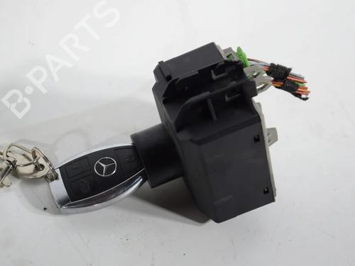 switch-audi-a4-b9-8w2-8wc-2015-40172686 main image
